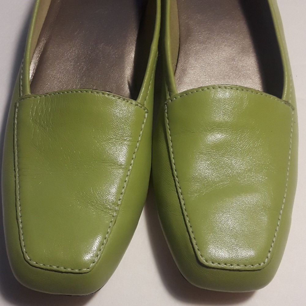 Size 7 S. Array Fredom Square Toe Leather Loafers. - image 3